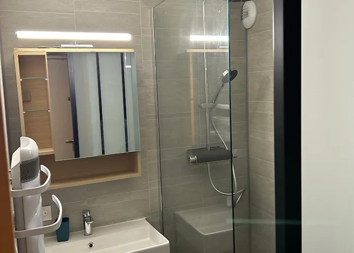 Confortable 2 Pièces Pour 4 Pers, Proche Station - Fr-1-181-2866 Appartement *